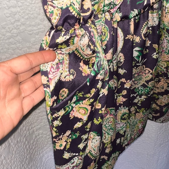 Sleeveless Short Dress - Picture 3 of 4